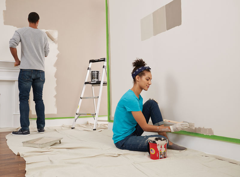 Lifestyle_Paint_1_13047607 ACE Paint with couple